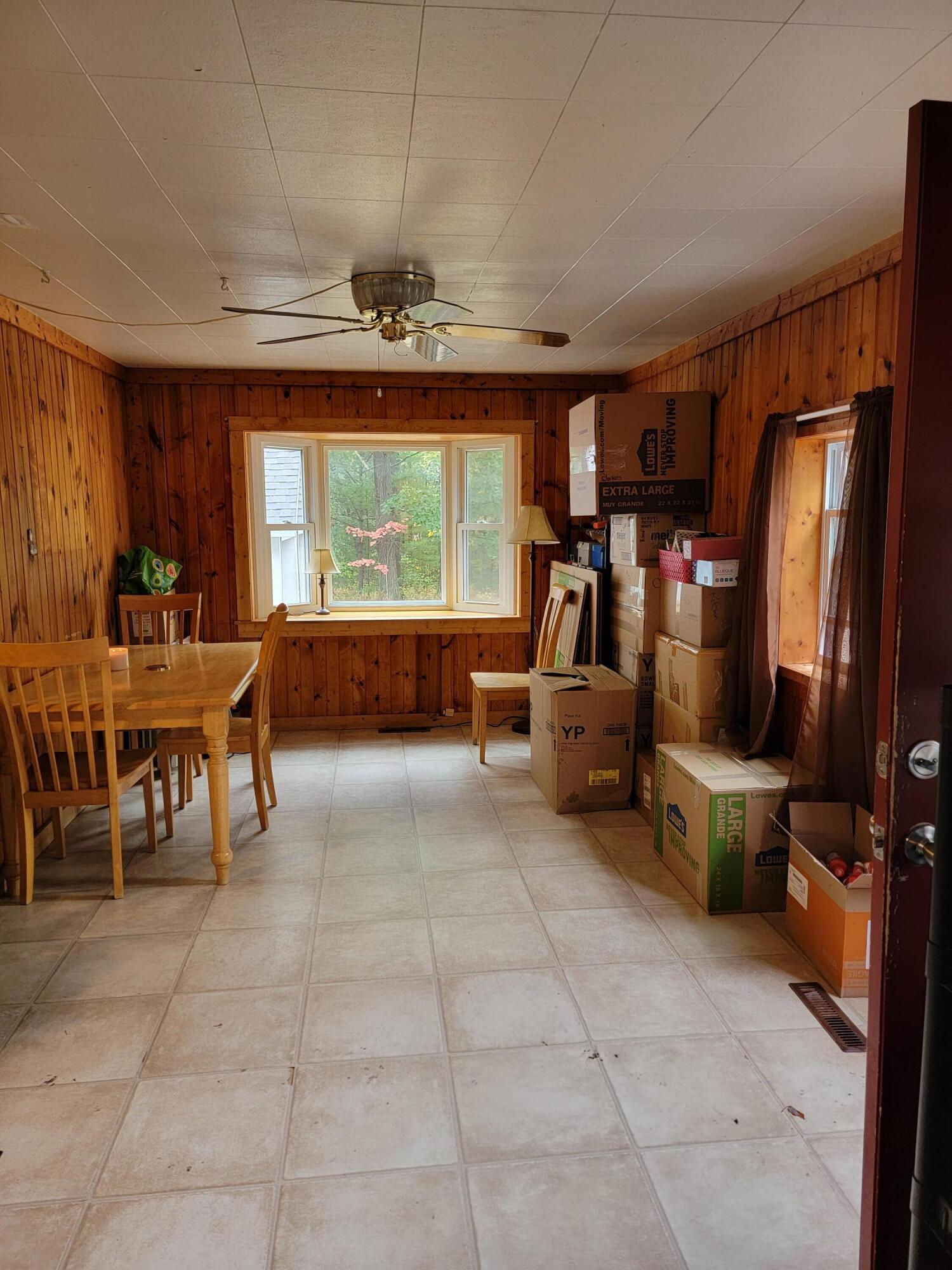 3320 Maple Road Manistee, MI 49660 - Photo 4 of 7 front room
