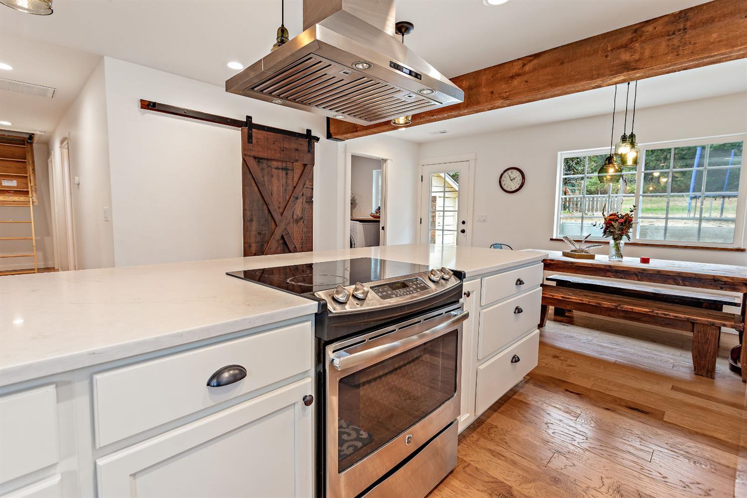 7165 Rapp Lane Talent, OR 97540 - Photo 11 of 33 Additional Photo