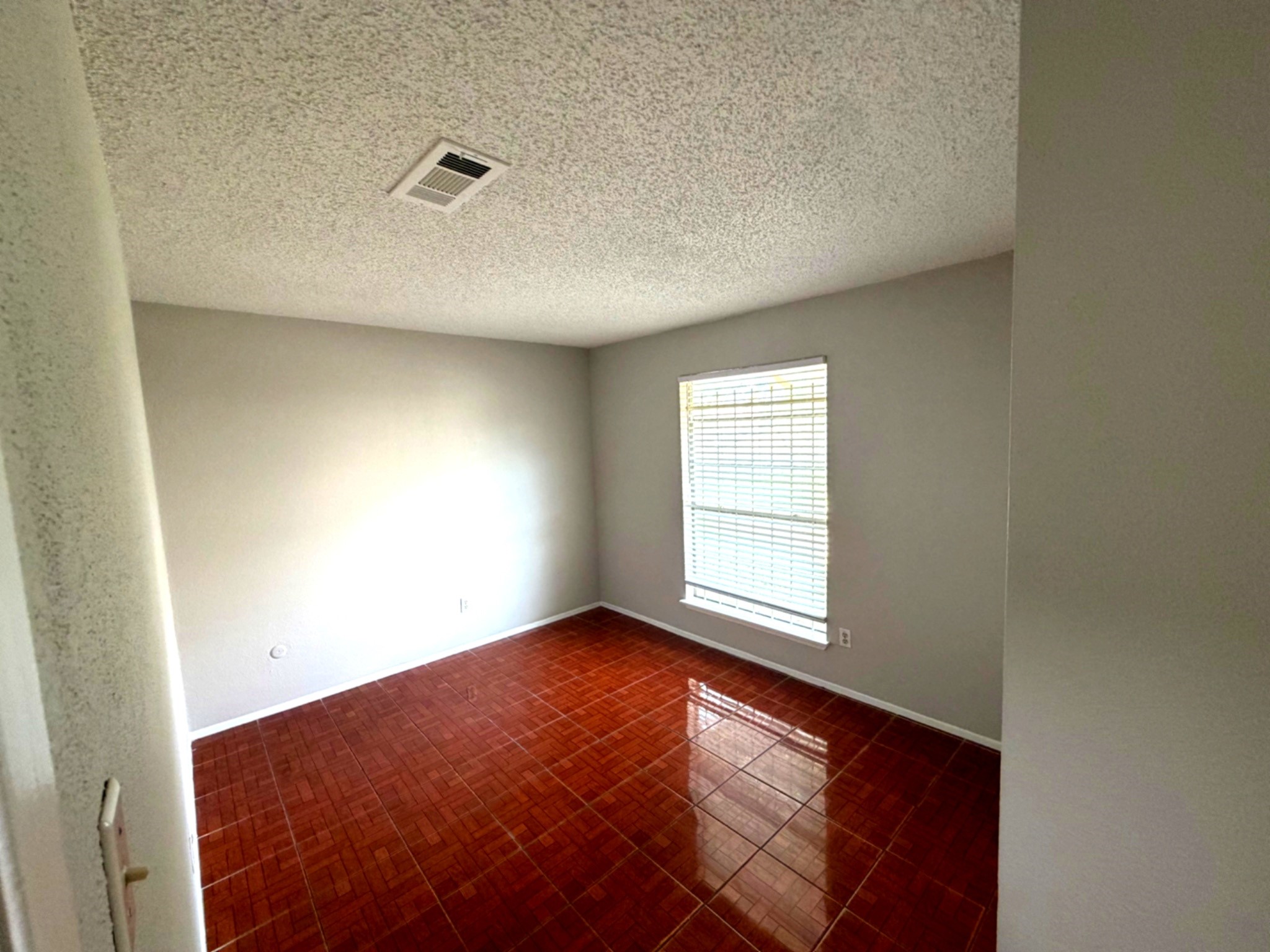 5817 West Tidwell Road Houston, TX 77092 - Photo 18 of 29 Guest Bedroom-2