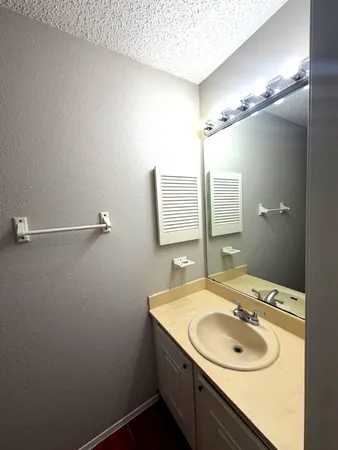 $1,600 | 5817 West Tidwell Road, Houston, TX 77092