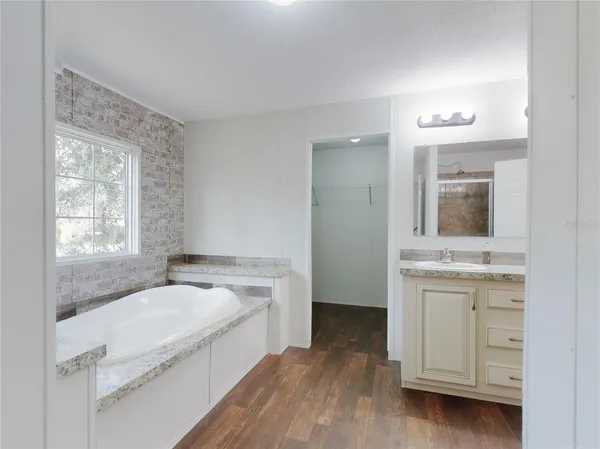 $241,900 | 4300 Northeast 175th Street Road, Citra, FL 32113
