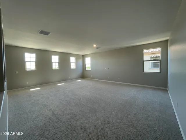 a view of empty room with window