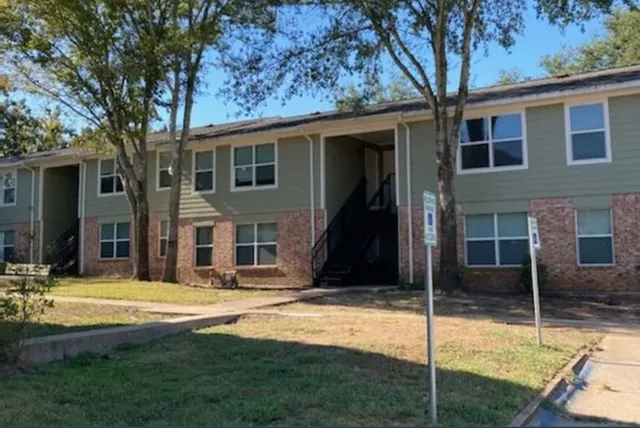 $901 | 231 Gene, Buffalo, TX 75831