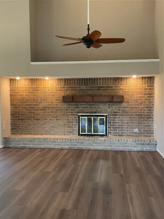 $3,000 | 3126 East Lake Cres Drive, Houston, TX 77339