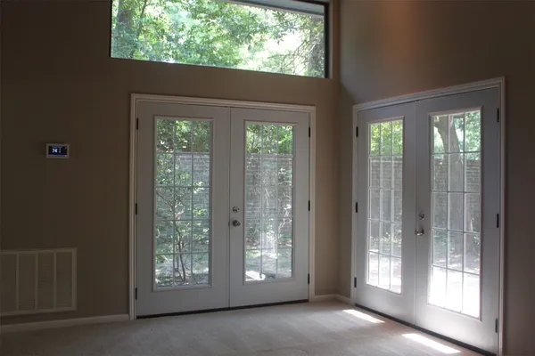 $3,000 | 3126 East Lake Cres Drive, Houston, TX 77339