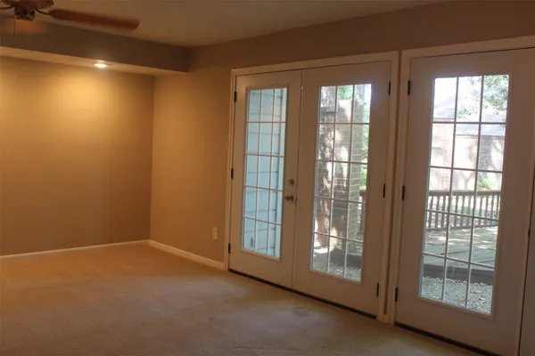 $3,000 | 3126 East Lake Cres Drive, Houston, TX 77339