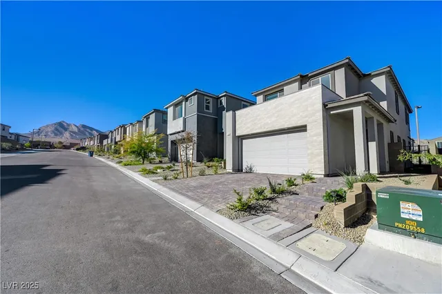 $3,500 | 11828 Black Canary Avenue, Las Vegas, NV 89138