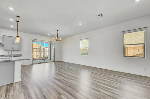 $3,500 | 11828 Black Canary Avenue, Las Vegas, NV 89138