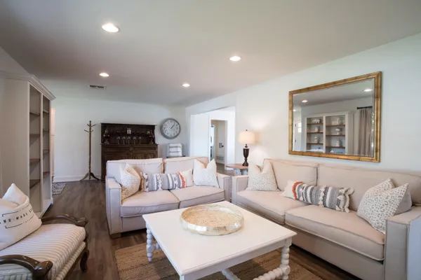$6,500 | 4211 East Whitton Avenue, Phoenix, AZ 85018