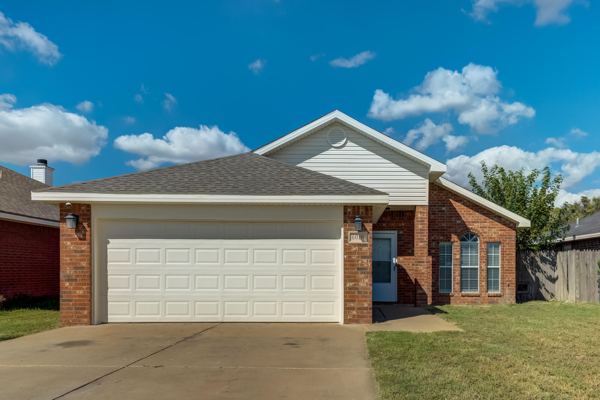 6016 Duke Street Lubbock, TX 79416 - Photo 2 of 17 6016_Duke_002