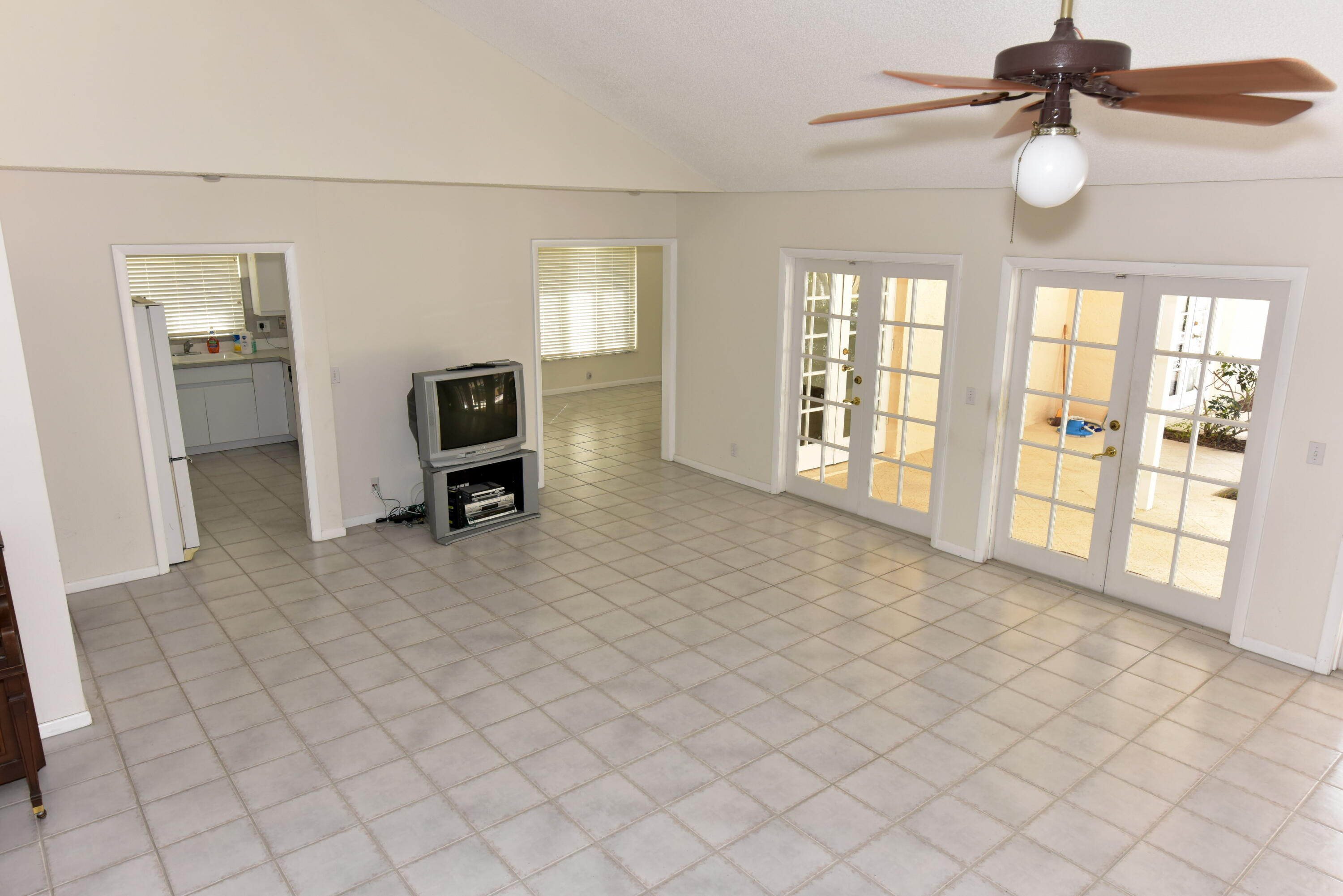 6813 Viento Way Boca Raton, FL 33433 - Photo 8 of 19 Great Room