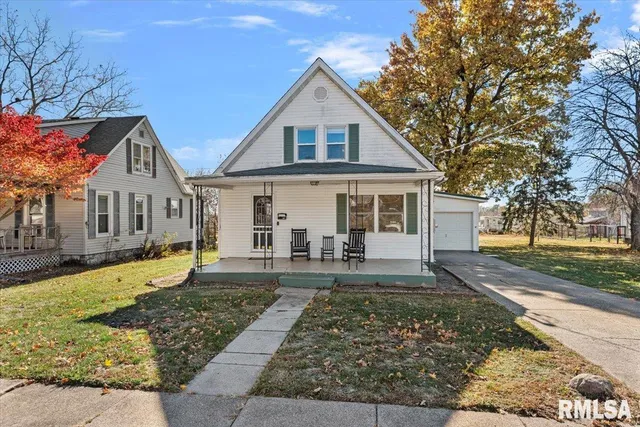 $124,900 | 248 East Vandalia Street, Waverly, IL 62692