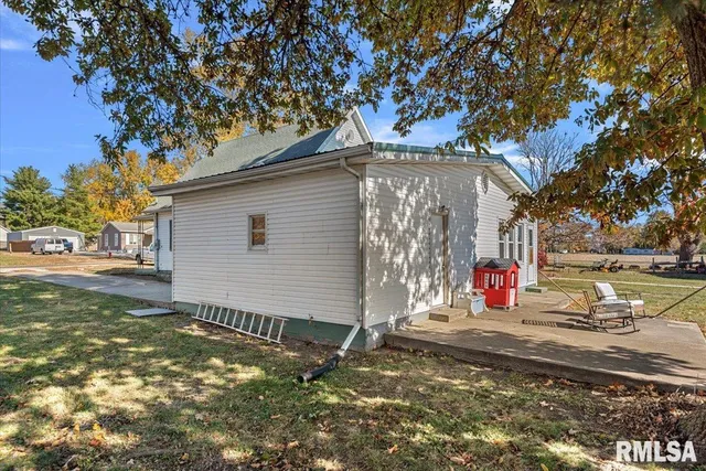 $124,900 | 248 East Vandalia Street, Waverly, IL 62692