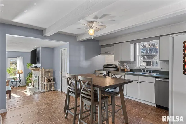 $124,900 | 248 East Vandalia Street, Waverly, IL 62692