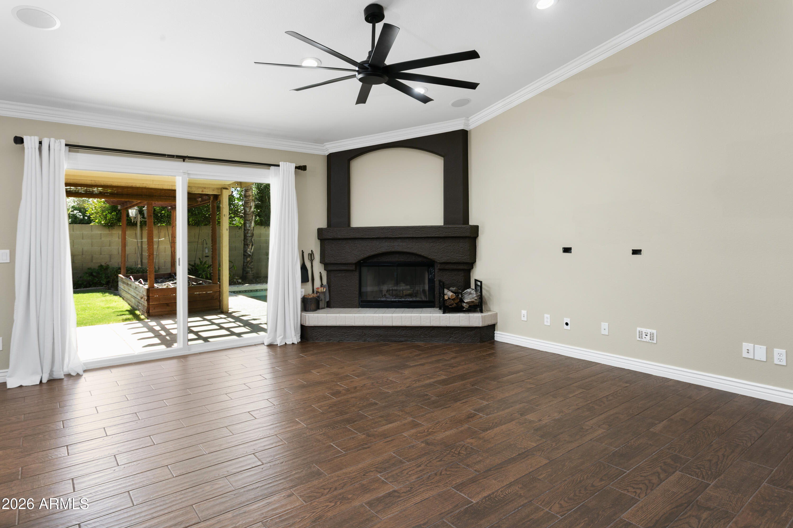 6 North Boulder Street Gilbert, AZ 85234 - Photo 11 of 39