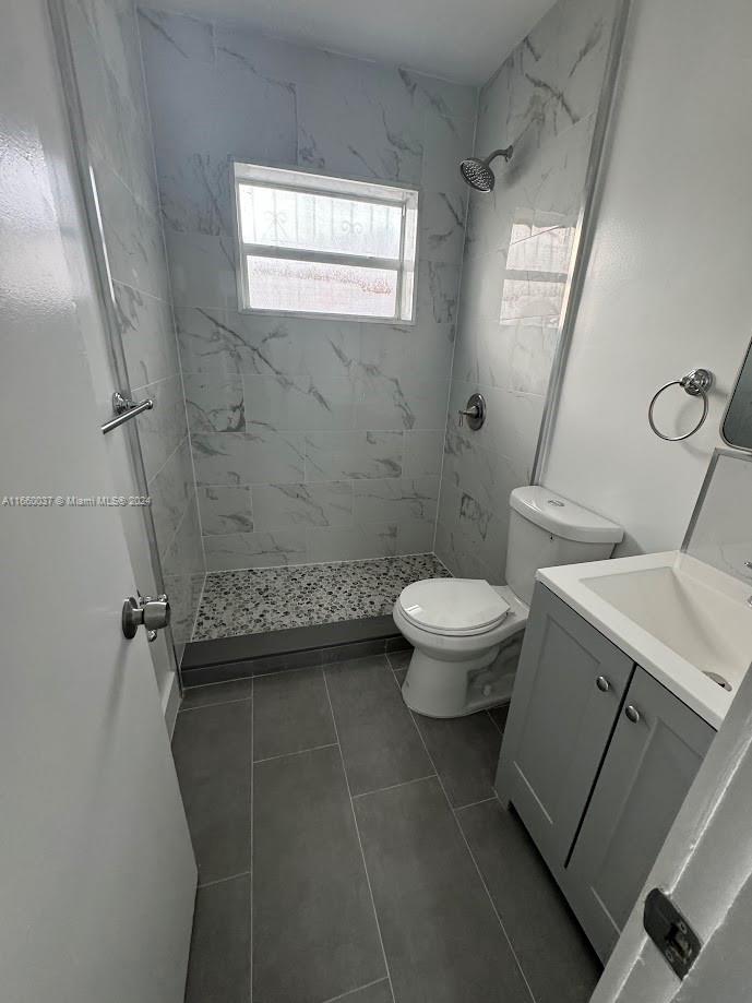 532 Beacom Boulevard, Unit 2 Miami, FL 33135 - Photo 5 of 6 Bathroom
