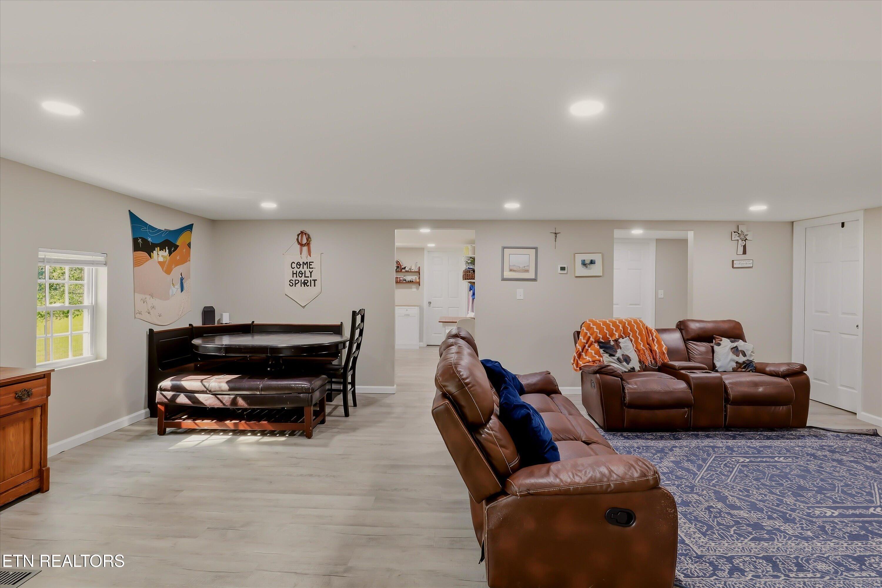 634 Johnson Road Oliver Springs, TN 37840 - Photo 7 of 22 Living/Dining
