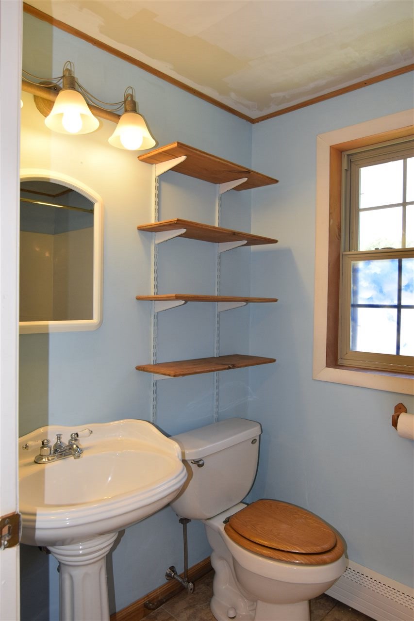 74 Bradford Road Sunapee, NH 03782 - Photo 19 of 20 Gallery Image 19