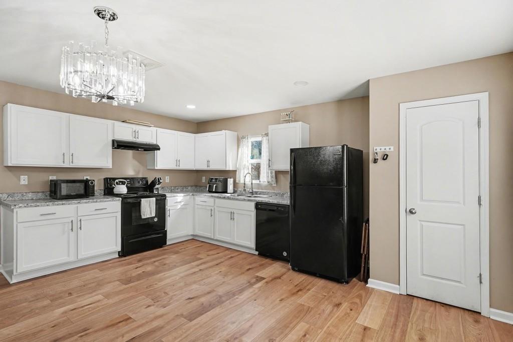 345 Arthurs Lane Covington, GA 30016 - Photo 3 of 31