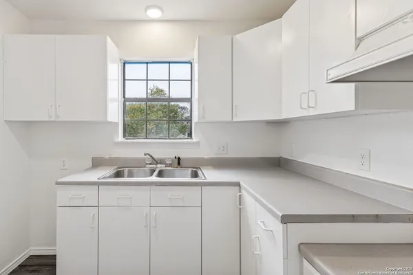 $649,990 | 247 Center Point Drive East, Center Point, TX 78010