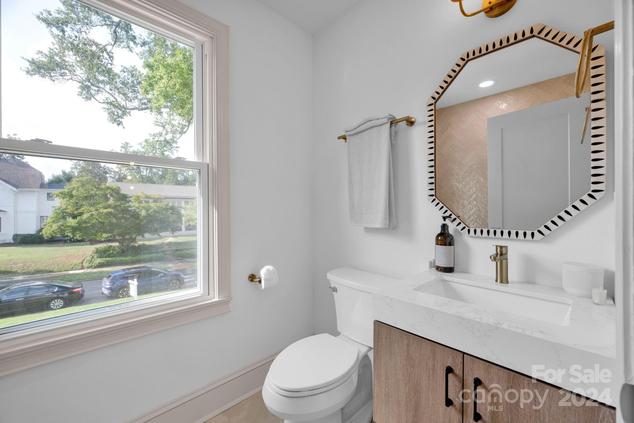 2136 Malvern Road Charlotte, NC 28207 - Photo 27 of 39 Gallery Image 27