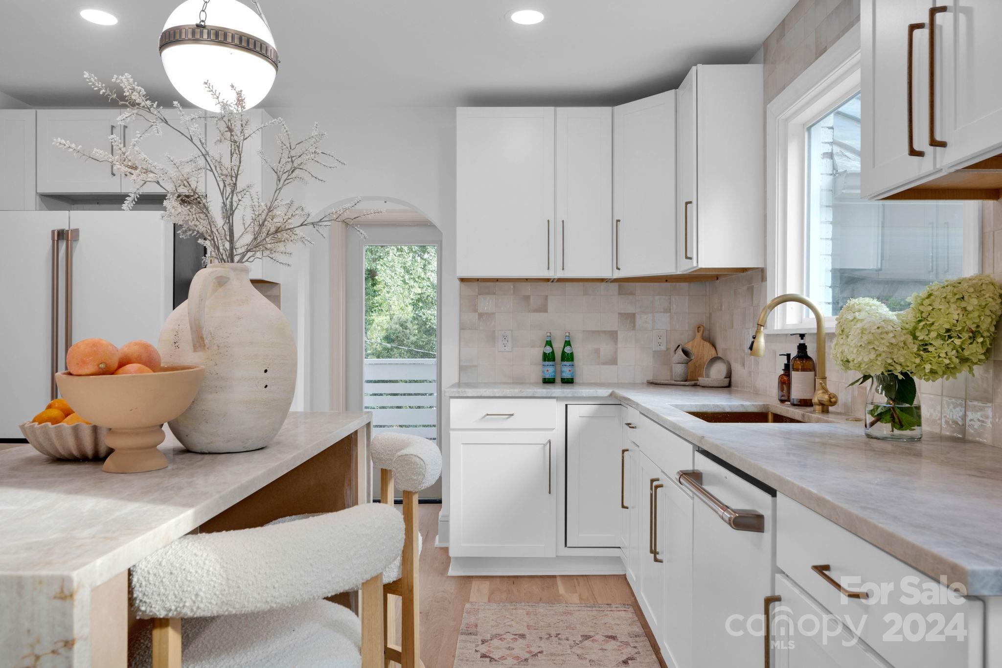 2136 Malvern Road Charlotte, NC 28207 - Photo 4 of 39 Gallery Image 4