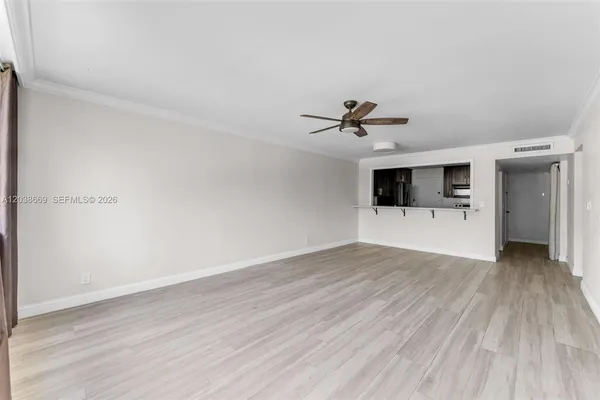 $2,600 | 9001 Southwest 77th Avenue, Unit C202, Miami, FL 33156