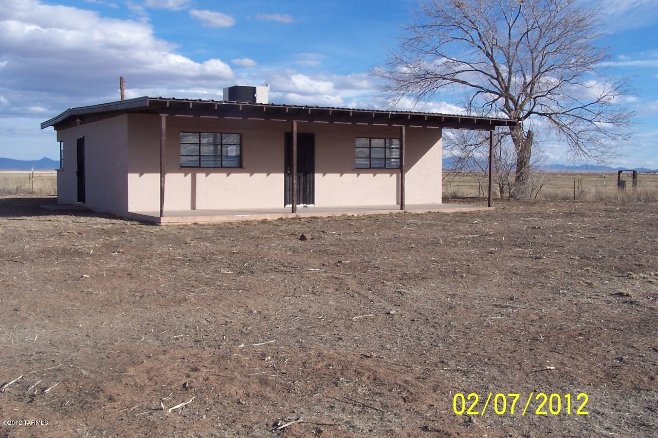 4704 East Kimzey Road Willcox, AZ 85643 - Photo 2 of 5