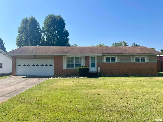 $124,900 | 207 Patricia Lane, West Frankfort, IL 62896