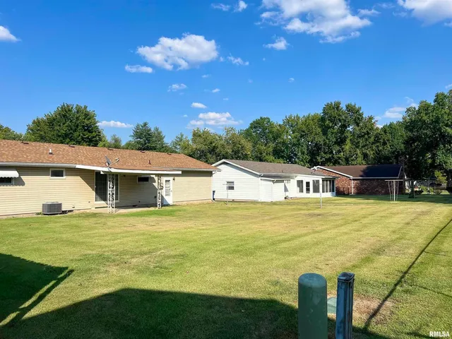$124,900 | 207 Patricia Lane, West Frankfort, IL 62896