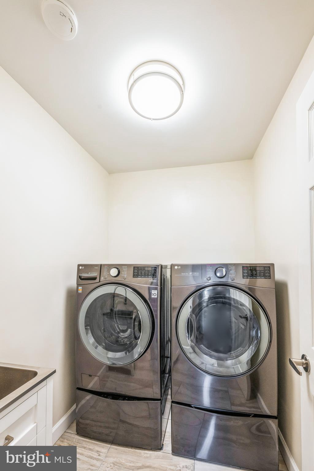 7279 Covingtons Corner Road Bealeton, VA 22712 - Photo 28 of 41 Love your Laundry Room with Sink!