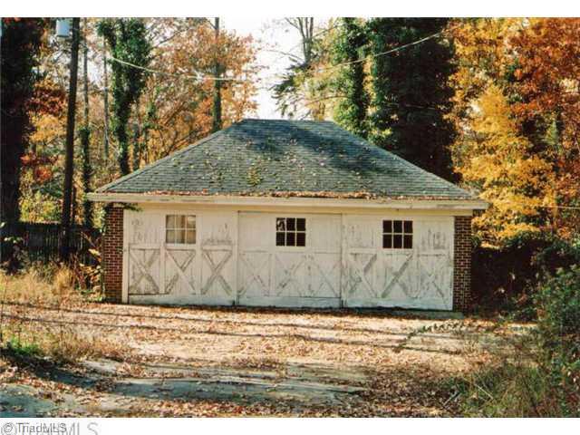 Land/Lot. Garage