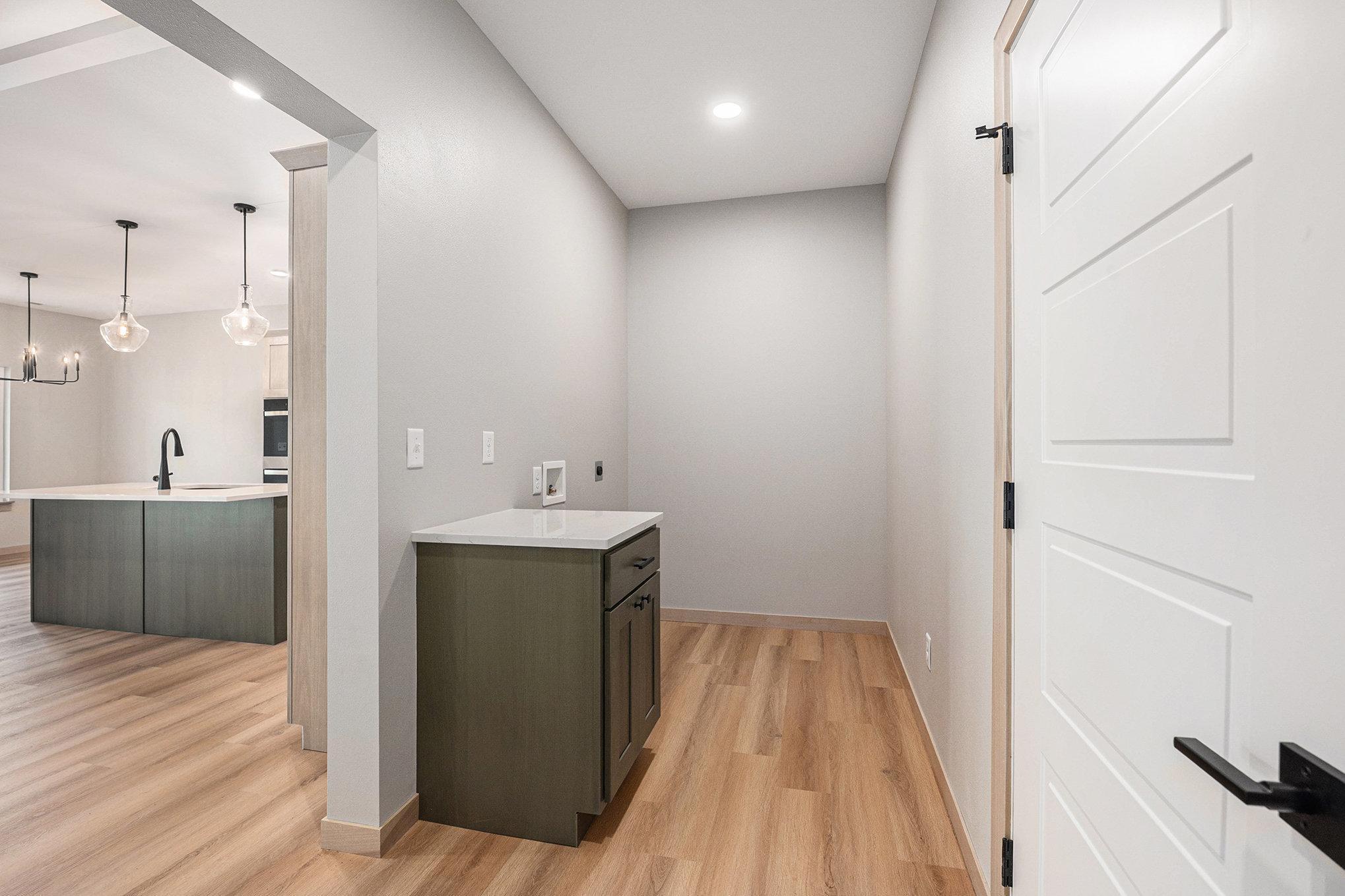 717 Tallgrass Circle Luverne, MN 56156 - Photo 16 of 29