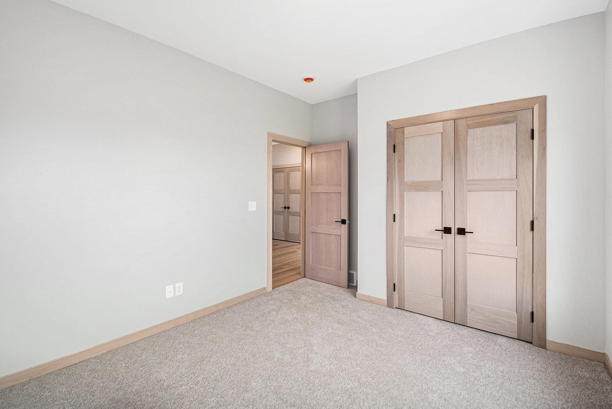 717 Tallgrass Circle Luverne, MN 56156 - Photo 18 of 29