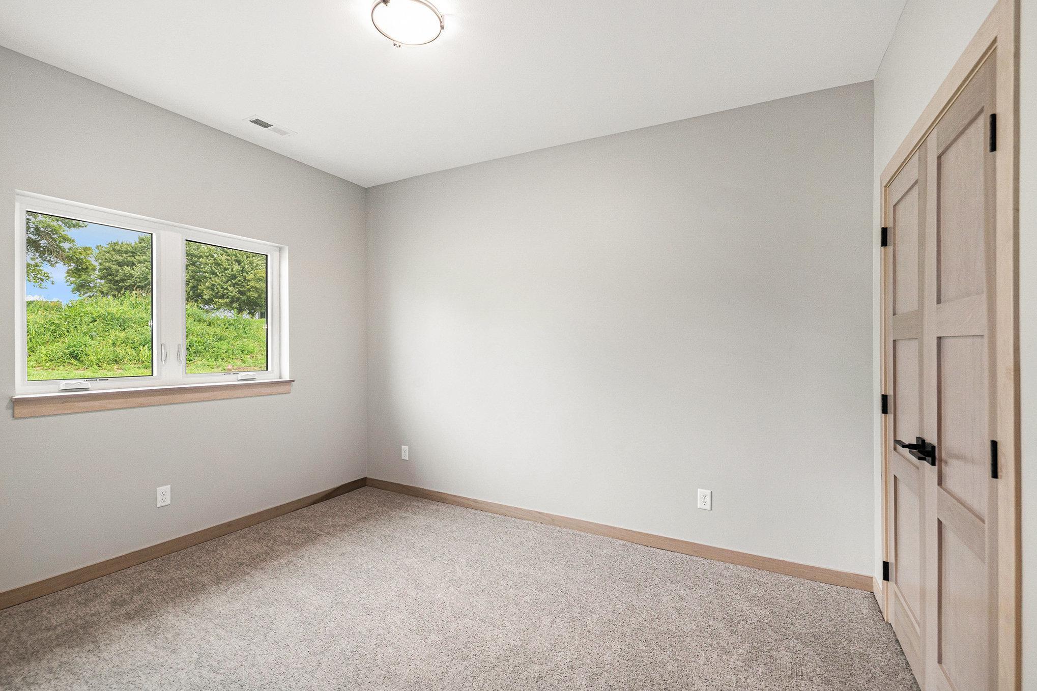 717 Tallgrass Circle Luverne, MN 56156 - Photo 19 of 29