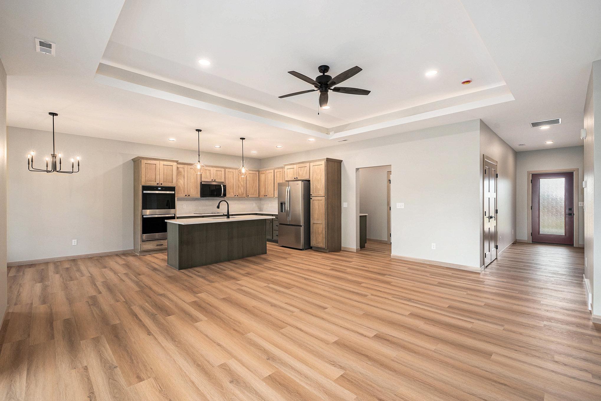 717 Tallgrass Circle Luverne, MN 56156 - Photo 3 of 29