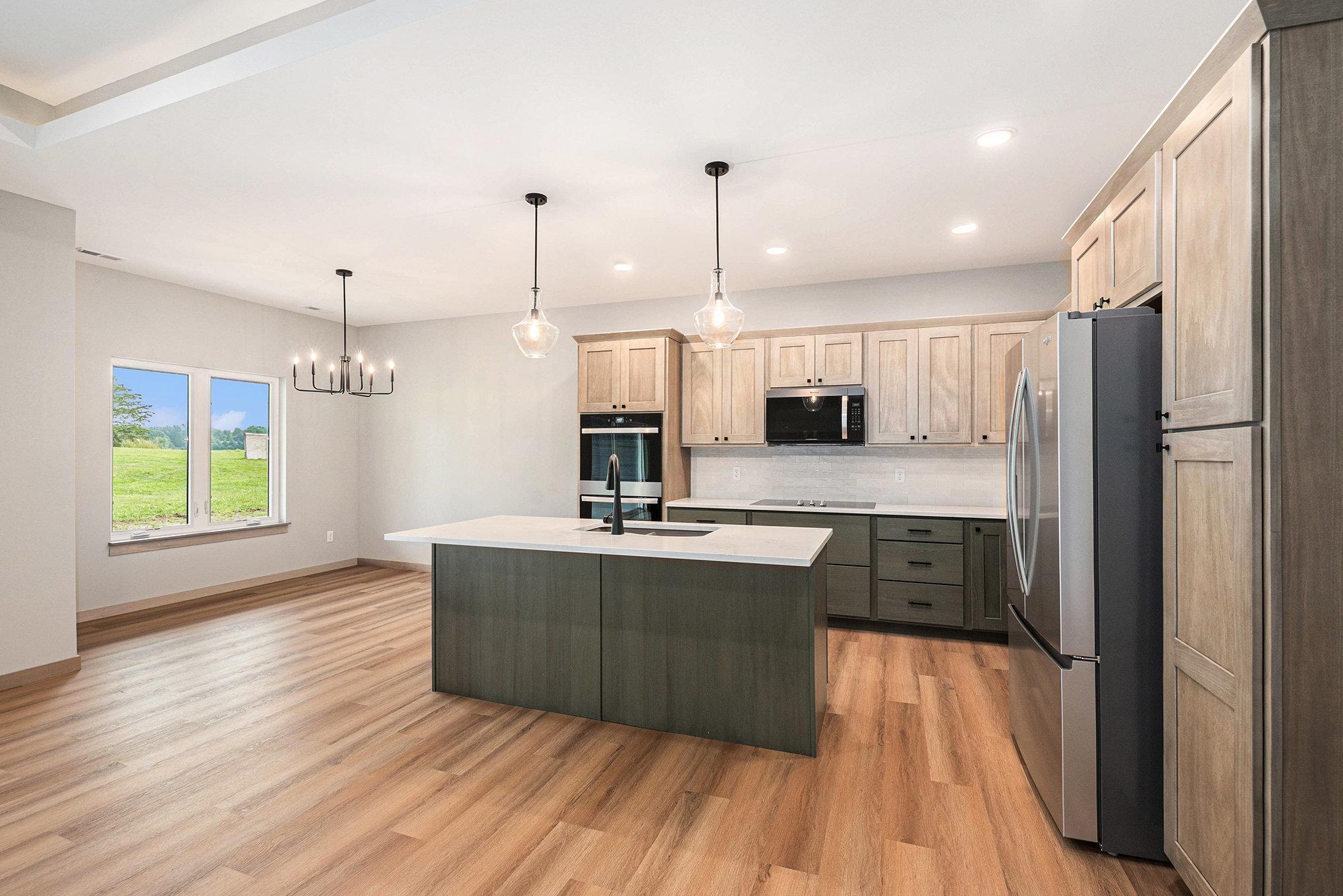 717 Tallgrass Circle Luverne, MN 56156 - Photo 5 of 29