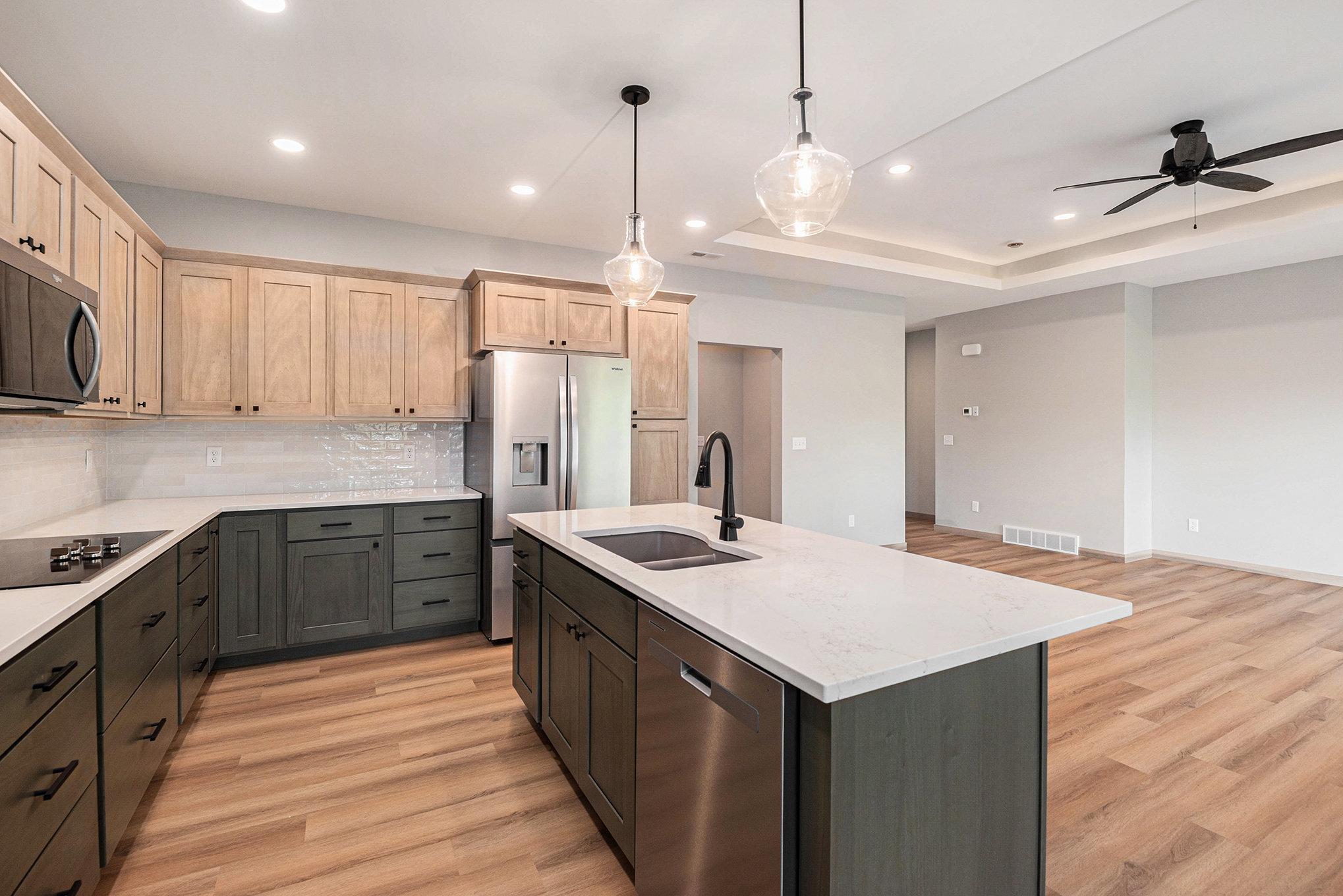 717 Tallgrass Circle Luverne, MN 56156 - Photo 10 of 29