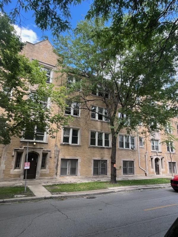 a view of multiple building