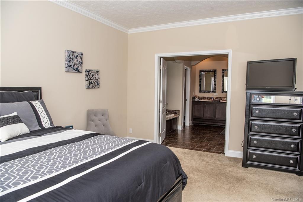 91 McCurry Road, Unit 2 Weaverville, NC 28787 - Photo 17 of 34 Gallery Image 17