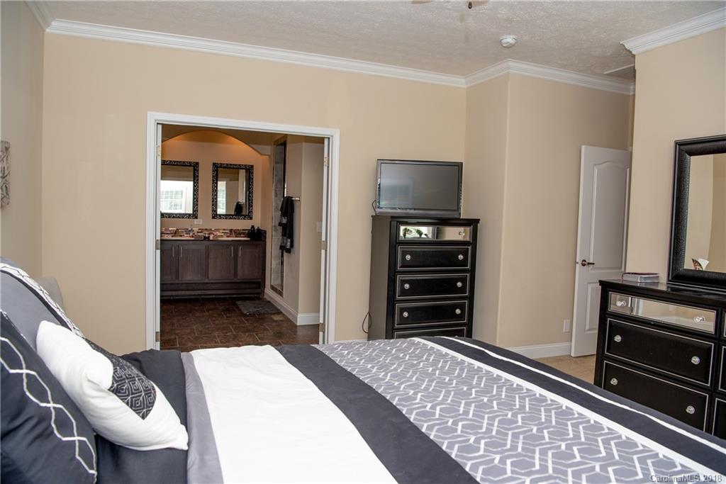 91 McCurry Road, Unit 2 Weaverville, NC 28787 - Photo 18 of 34 Gallery Image 18
