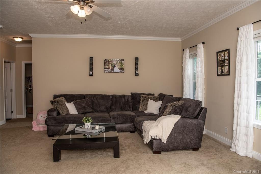 91 McCurry Road, Unit 2 Weaverville, NC 28787 - Photo 8 of 34 Gallery Image 8