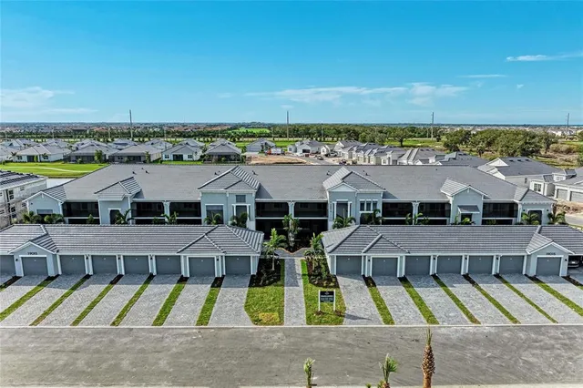 $3,300 | 19015 Scallop Loop, Unit 108, Lakewood Ranch, FL 34211