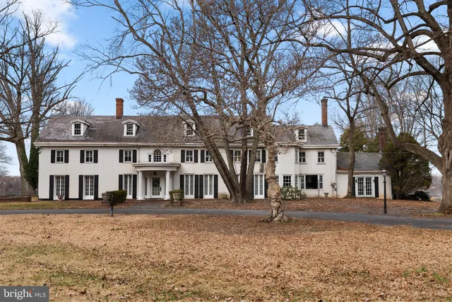 $2,250,000 | 257 Warren Street East, Edgewater Park, NJ 08010