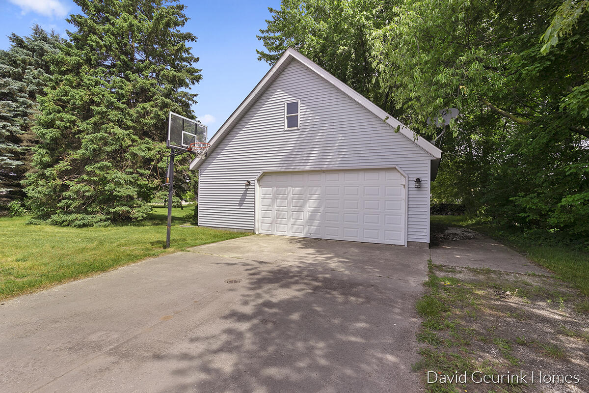 4800 Airline Road Muskegon, MI 49444 - Photo 5 of 36 IMG_1031