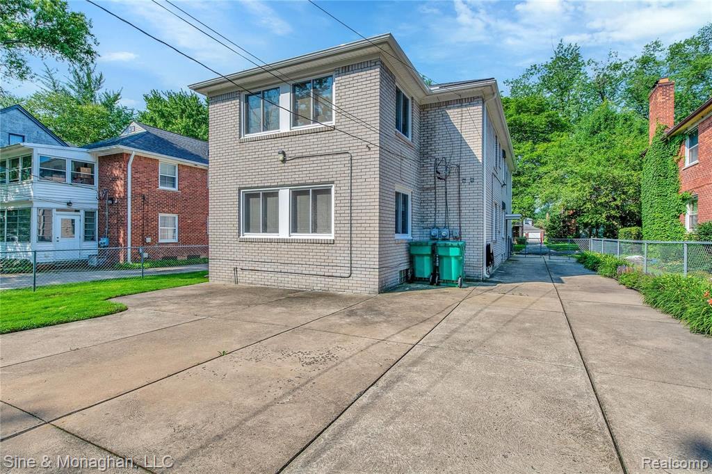 954 Harcourt Road Grosse Pointe Park, MI 48230 - Photo 44 of 46