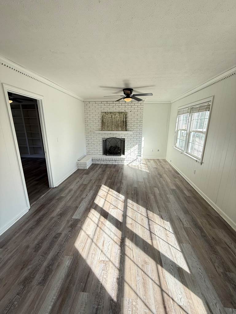 4235 Cheshire Bridge Road Columbus, GA 31909 - Photo 6 of 20 Family Room