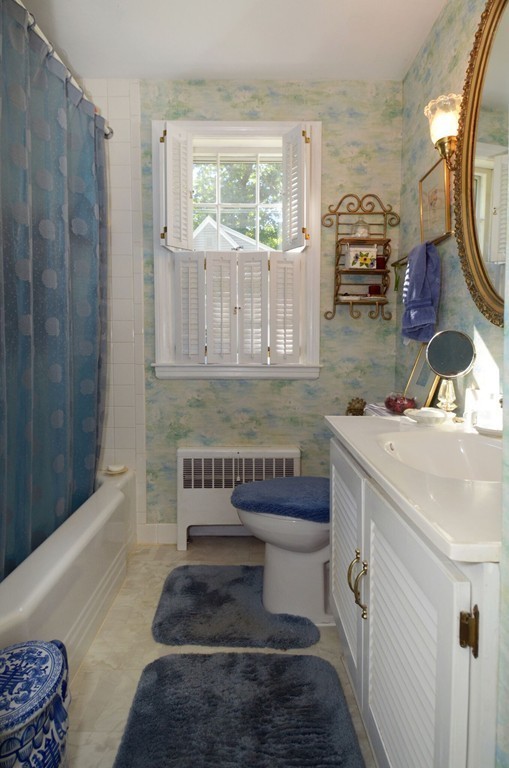 6 Maplewood Road Shrewsbury, MA 01545 - Photo 12 of 22 Gallery Image 12