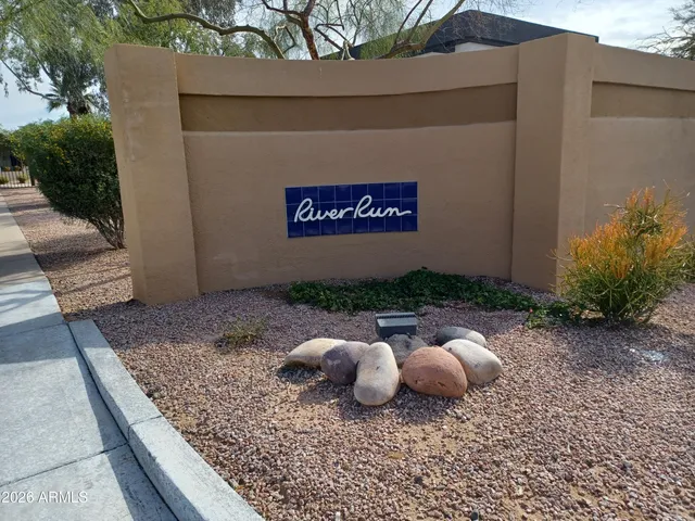 a view of back yard of the house