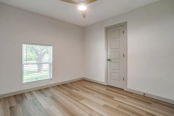 $2,200 | 900 Vaughn Drive, Burleson, TX 76028
